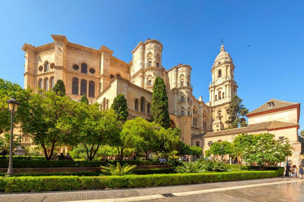 Cathedral Hostel Málaga